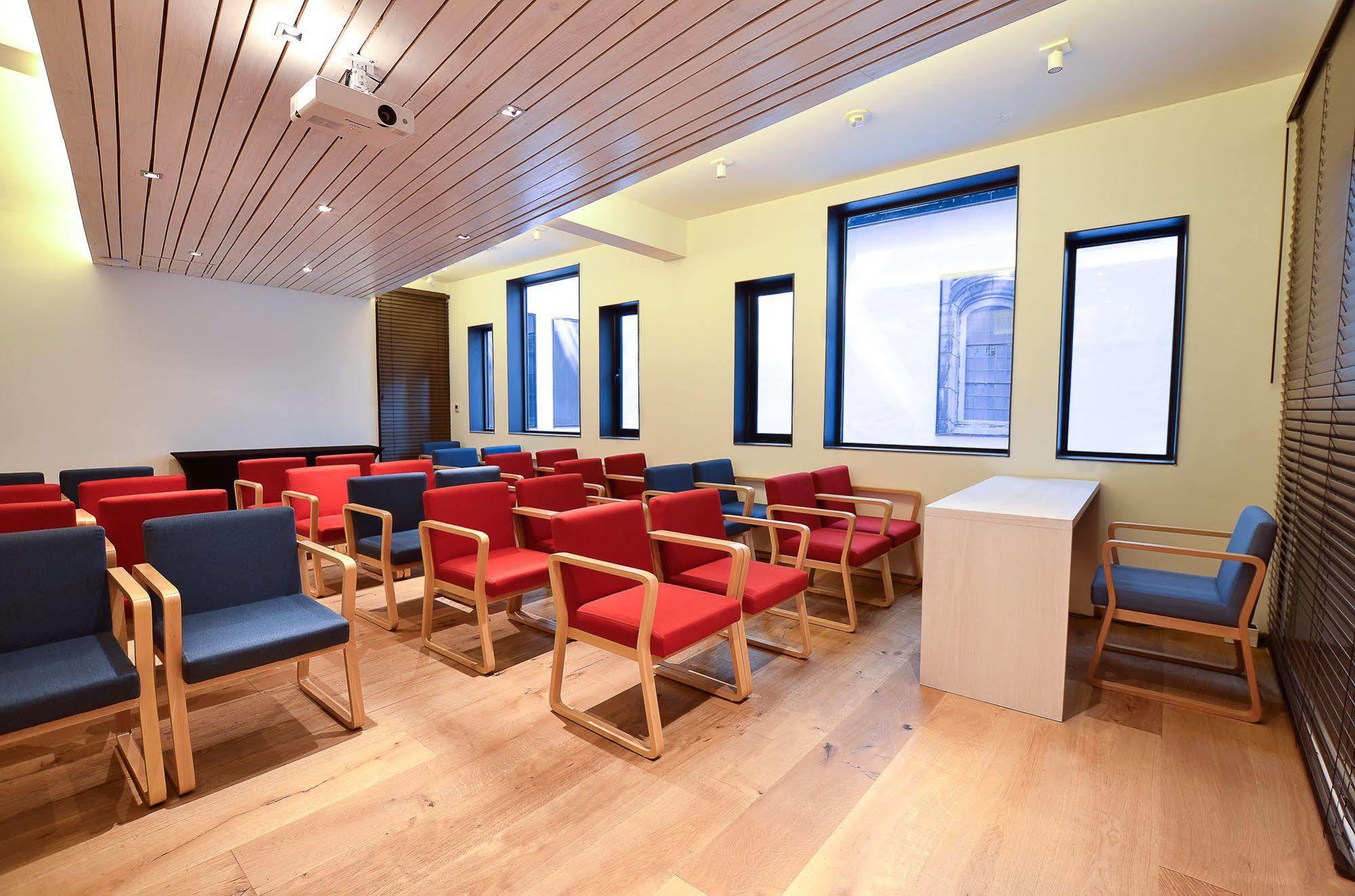 Hotel Magnolia Santiago Exterior foto The lecture room